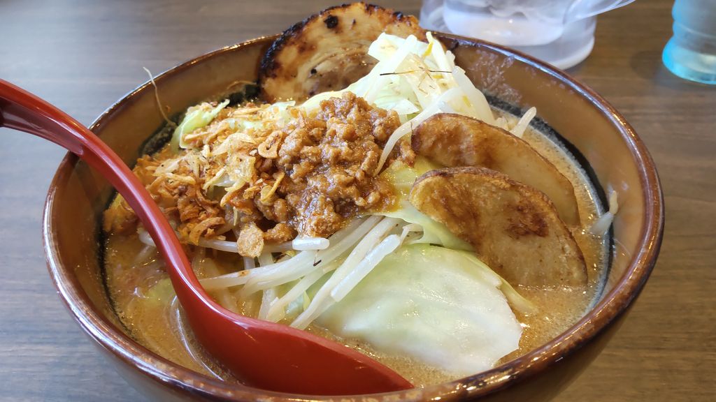 味噌ラーメン( ﾟДﾟ)ウマー！